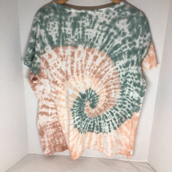 Old Navy tye dye tee - Picture 2 of 7